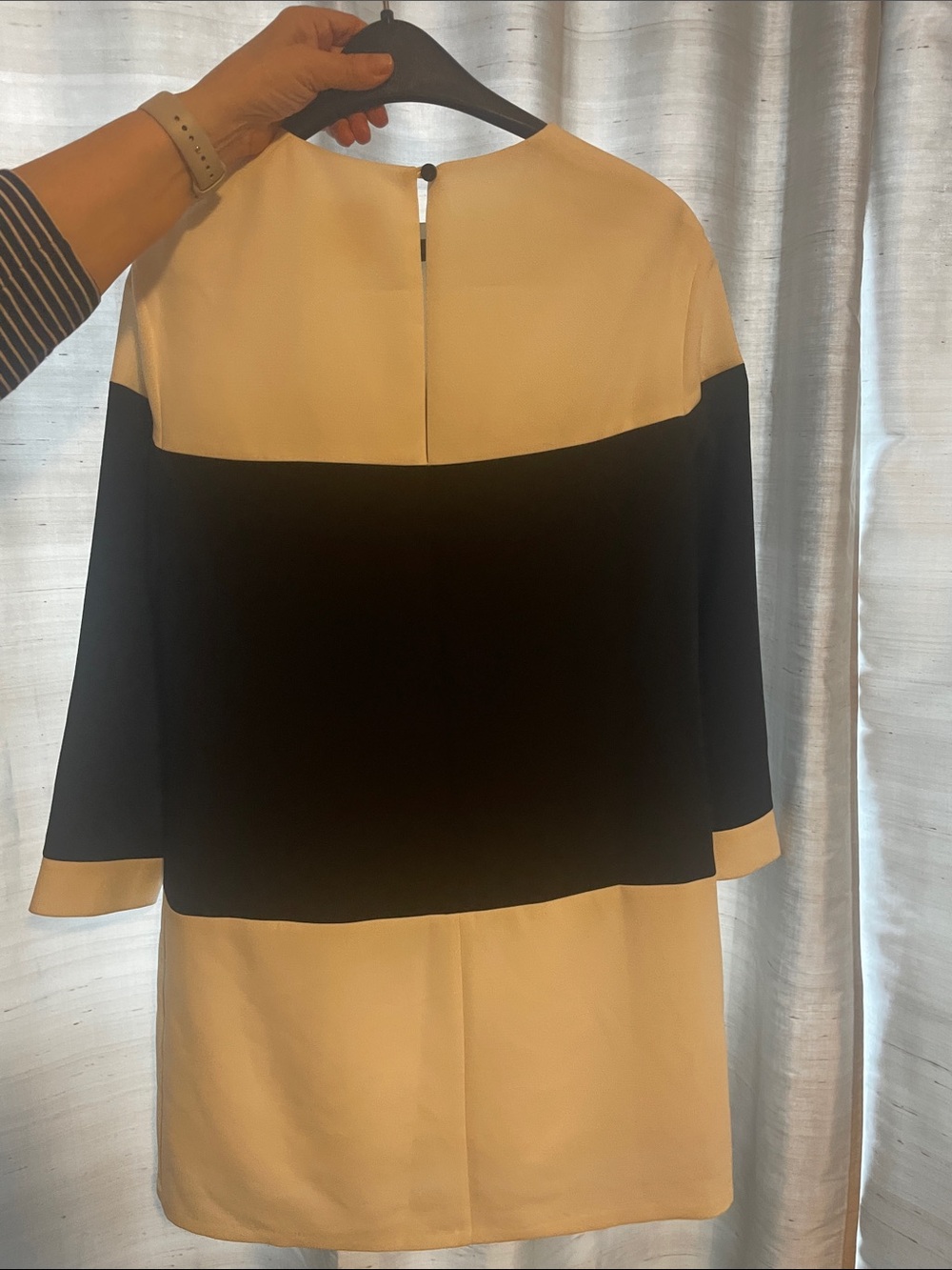 kate spade Black and Cream Long-Sleeve Colorblock Shift Dress - Picture 4 of 6